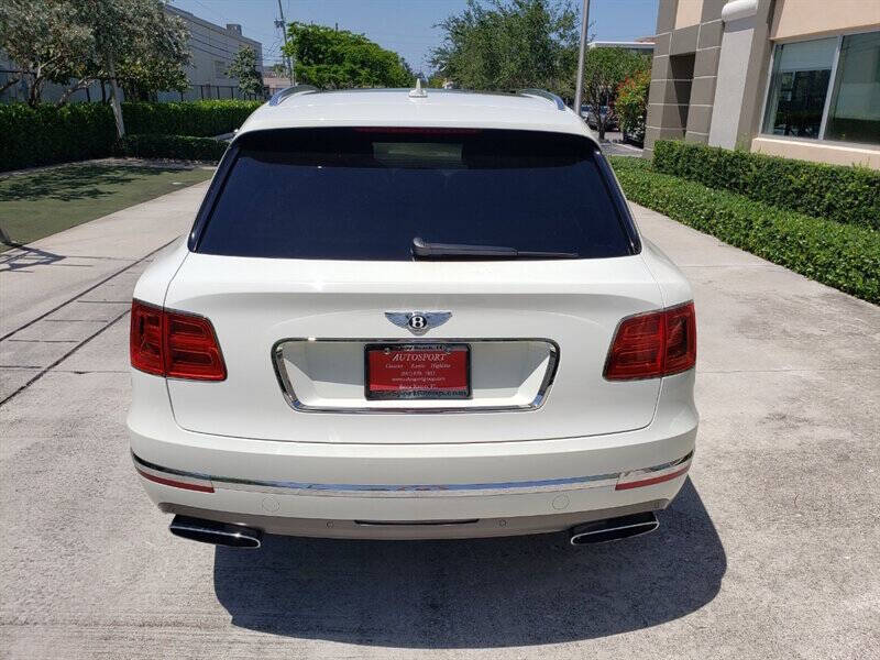 2018 Bentley Bentayga 14