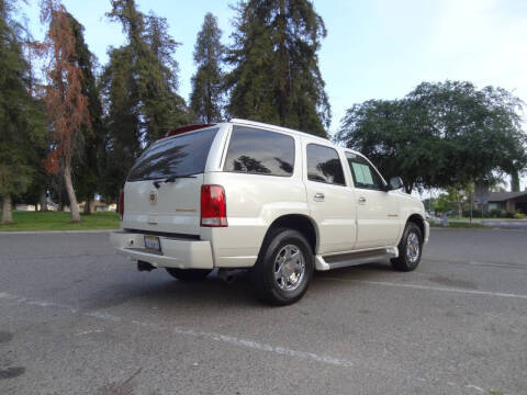 2003 Cadillac Escalade