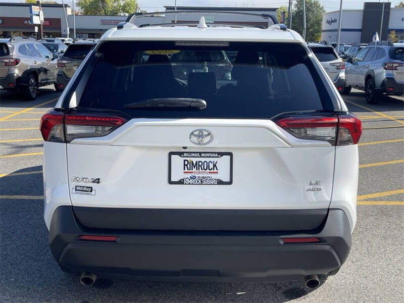 2021 Toyota RAV4 LE