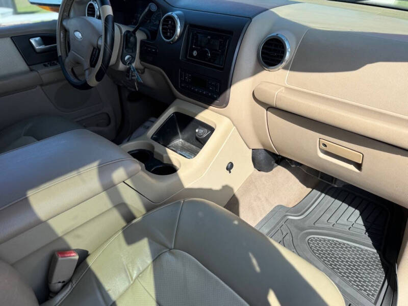 2004 Ford Expedition Eddie Bauer