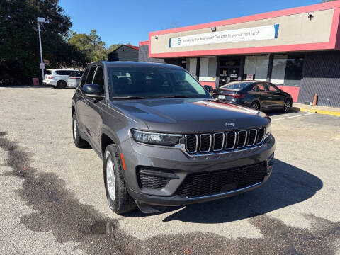 2023 Jeep Grand Cherokee Laredo