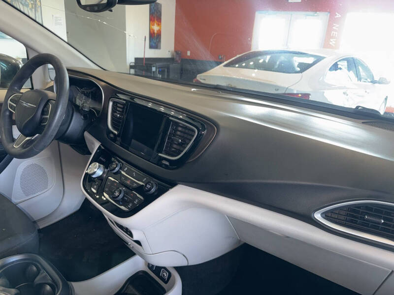 2018 Chrysler Pacifica Touring Plus