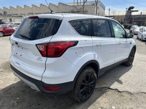 2019 Ford Escape SE