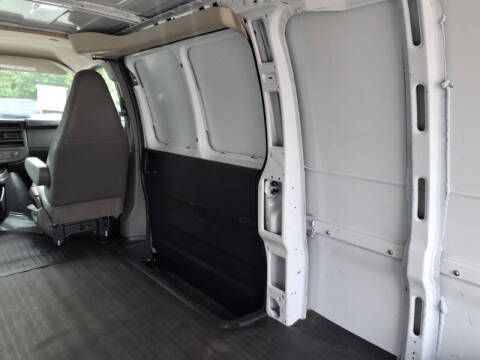 2023 Chevrolet Express 2500