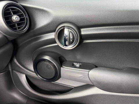 2016 MINI Hardtop 4 Door Cooper