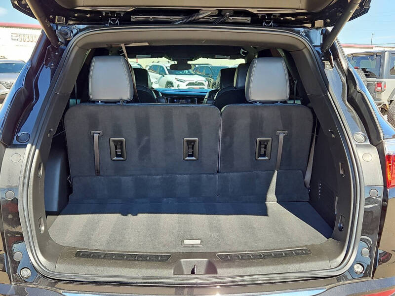 2023 Buick Enclave Essence