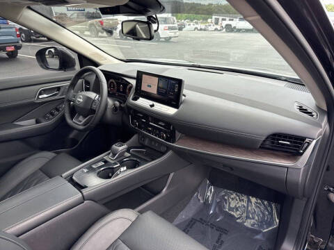 2025 Nissan Rogue Platinum