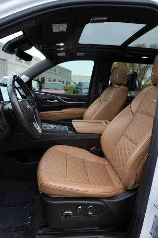 2023 Cadillac Escalade ESV Sport