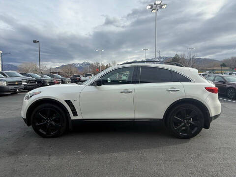 2017 Infiniti QX70
