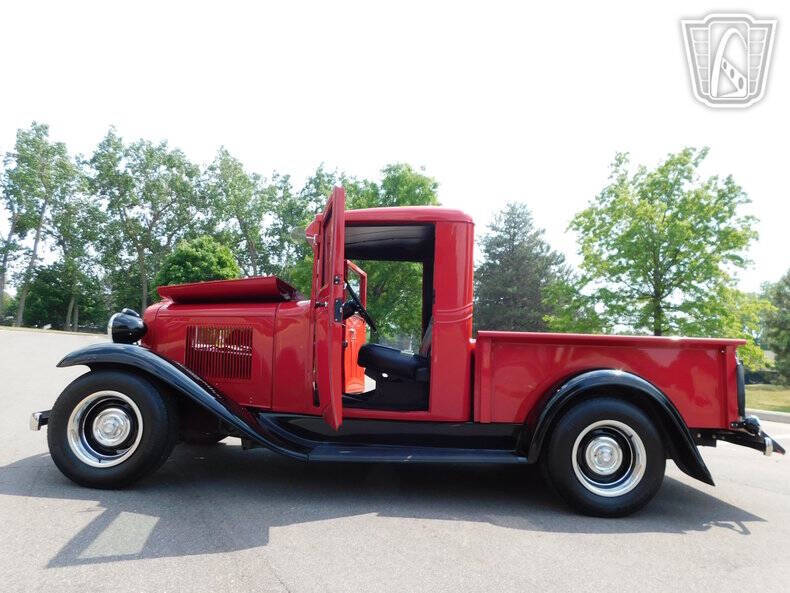 1933 Chevrolet Apache