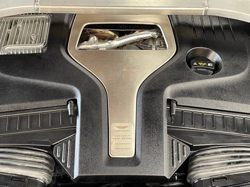 2022 Aston Martin DBX