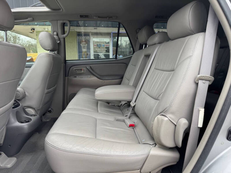 2006 Toyota Sequoia SR5