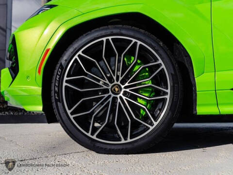 2025 Lamborghini Urus SE
