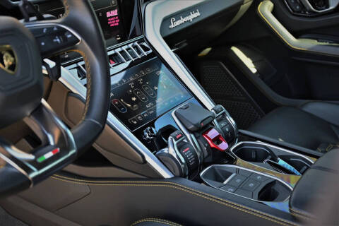 2020 Lamborghini Urus