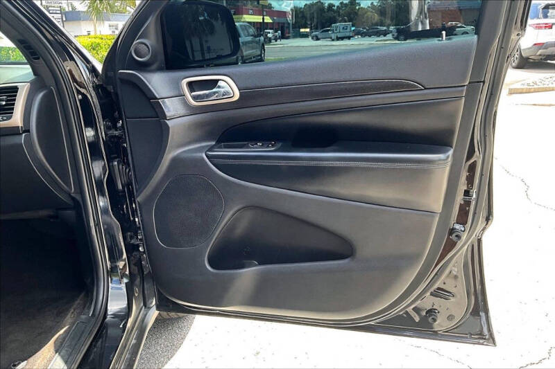 2017 Jeep Grand Cherokee Laredo