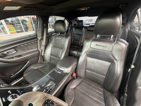 2017 Ford Taurus SHO