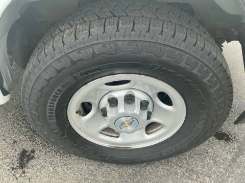 2023 Chevrolet Express 2500