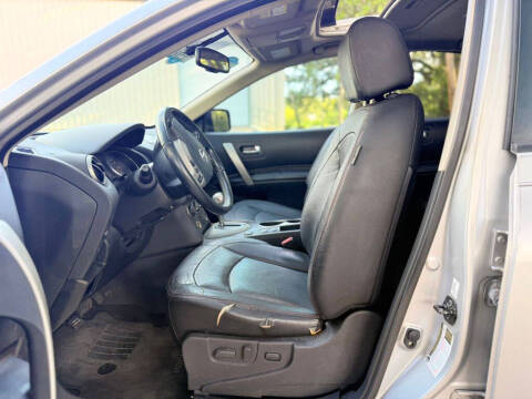 2013 Nissan Rogue SV w/SL Package