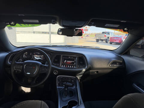 2017 Dodge Challenger SXT