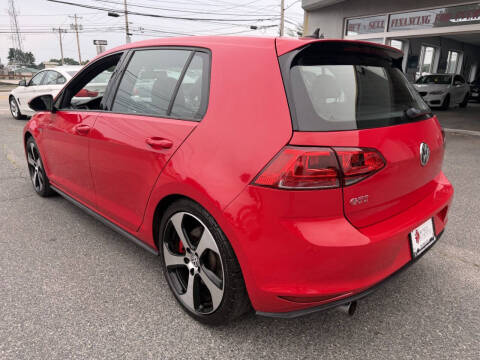 2017 Volkswagen Golf GTI SE