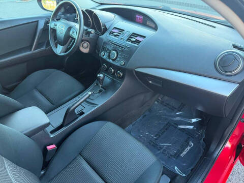 2013 Mazda MAZDA3 i Touring