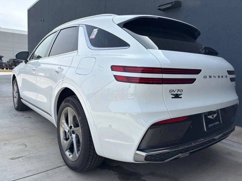 2026 Genesis GV70