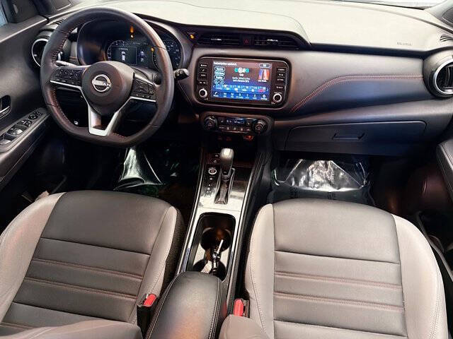 2024 Nissan Kicks SR