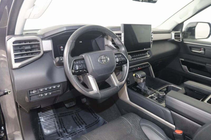 2023 Toyota Tundra Limited HV