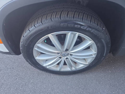 2014 Volkswagen Tiguan S 4Motion