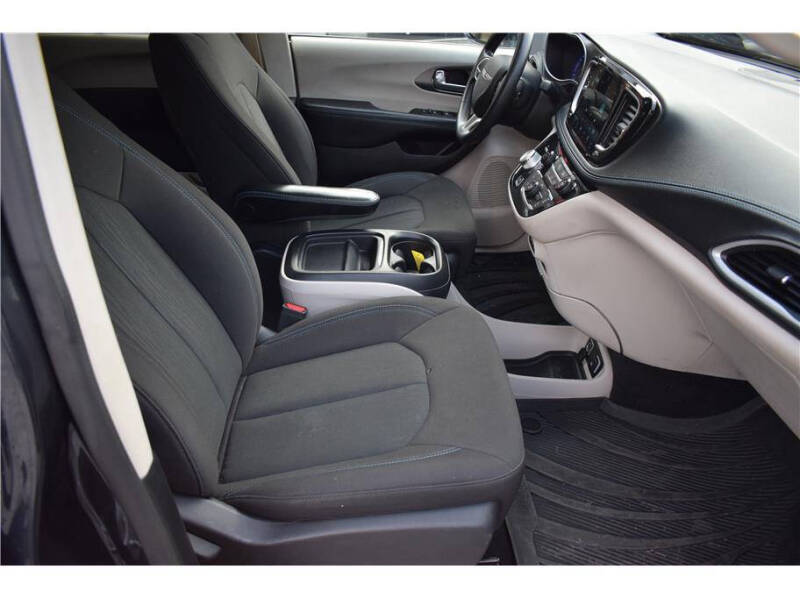 2021 Chrysler Pacifica Touring