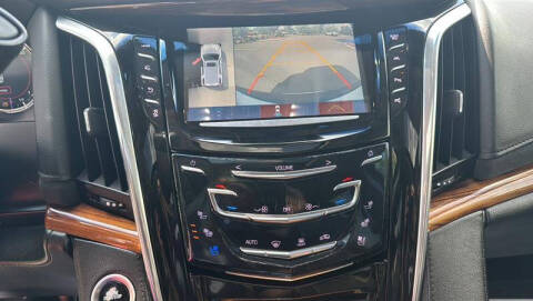 2017 Cadillac Escalade Luxury