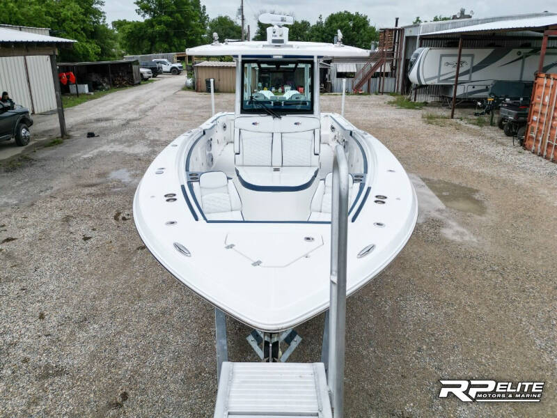 2021 Crevalle 33