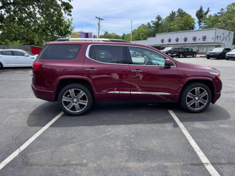 2017 GMC Acadia Denali