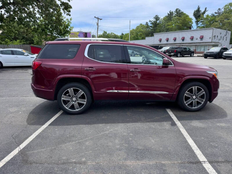 2017 GMC Acadia Denali