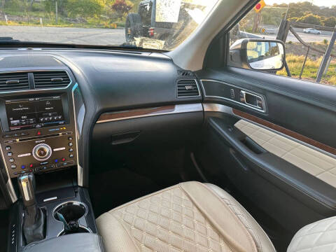 2016 Ford Explorer Platinum