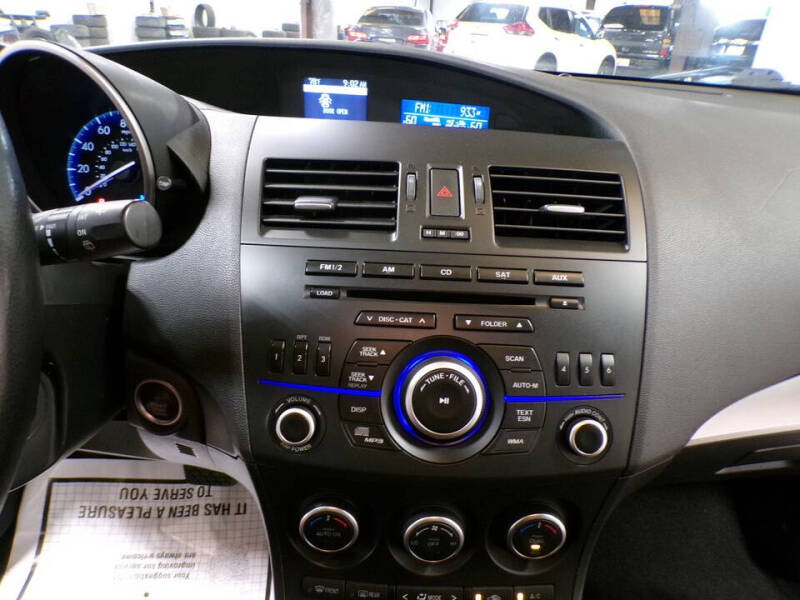 2013 Mazda MAZDA3 i Touring