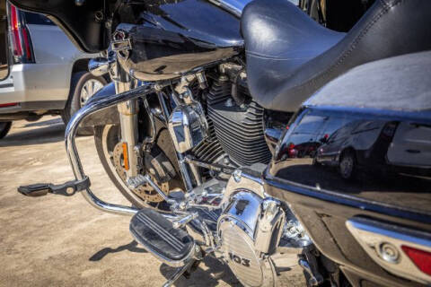 2011 Harley-Davidson FLHXI