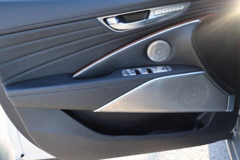 2020 Kia K900 Luxury