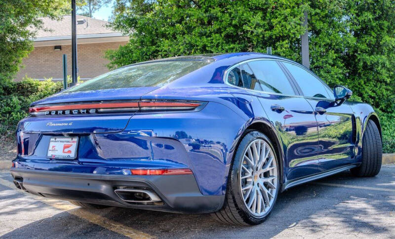 2024 Porsche Panamera 4