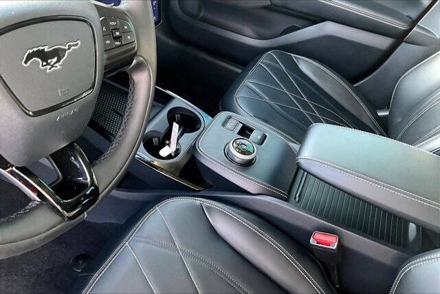 2023 Ford Mustang Mach-E Select