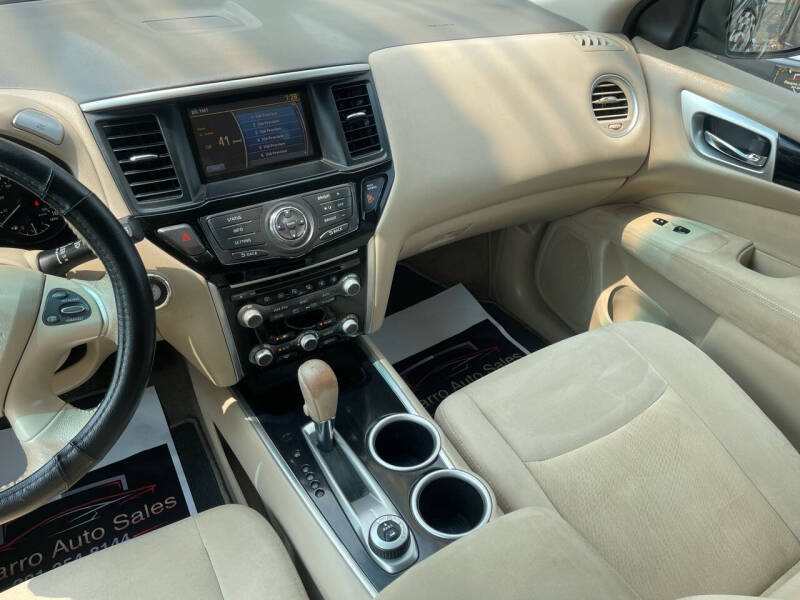 2015 Nissan Pathfinder SV