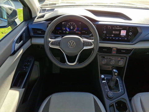 2022 Volkswagen Taos SE 4Motion