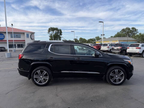 2017 GMC Acadia Denali