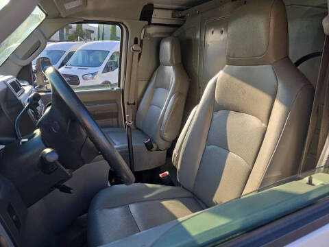 2011 Ford E-Series E-350 SD