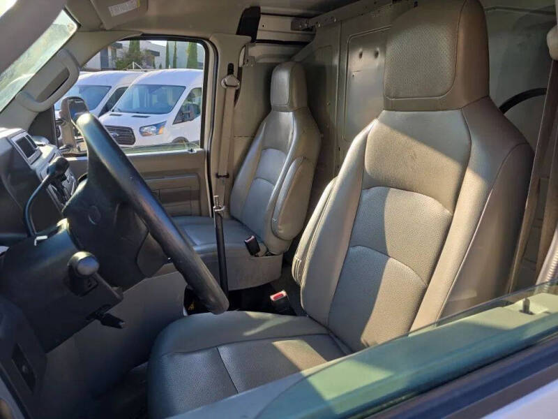 2011 Ford E-Series E-350 SD