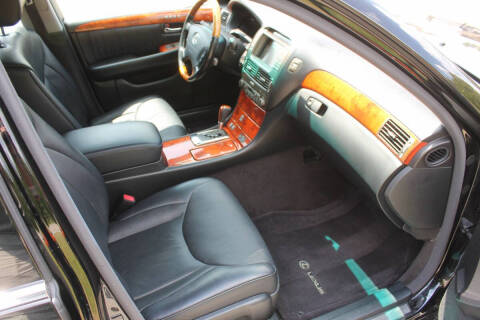 2004 Lexus LS 430