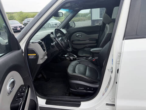 2015 Kia Soul +
