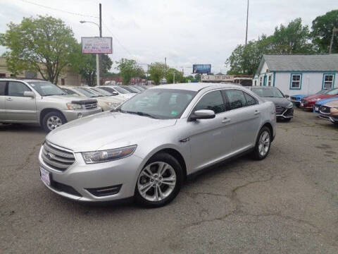2015 Ford Taurus SEL