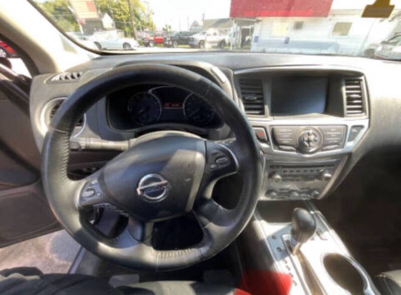 2017 Nissan Pathfinder S