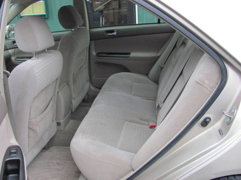 2005 Toyota Camry Standard photo 9